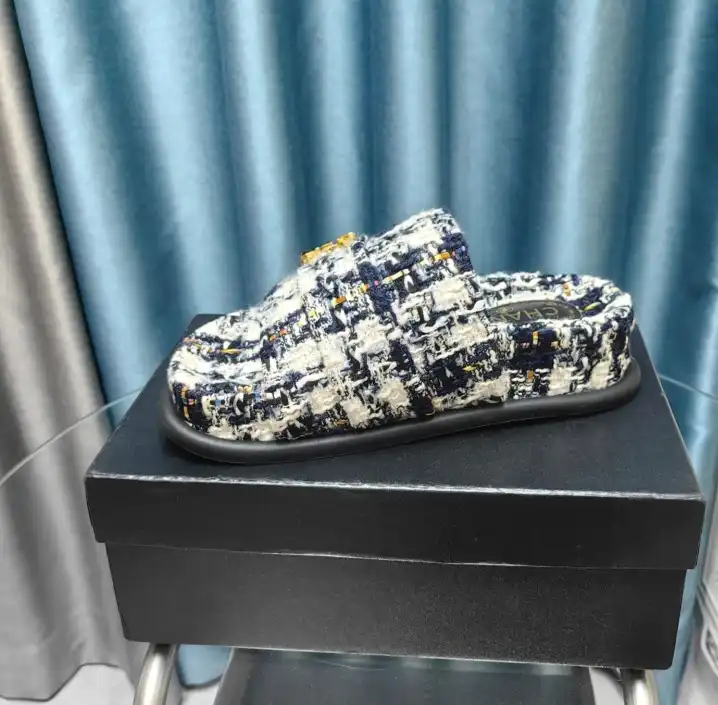 hype Chanel Slippers