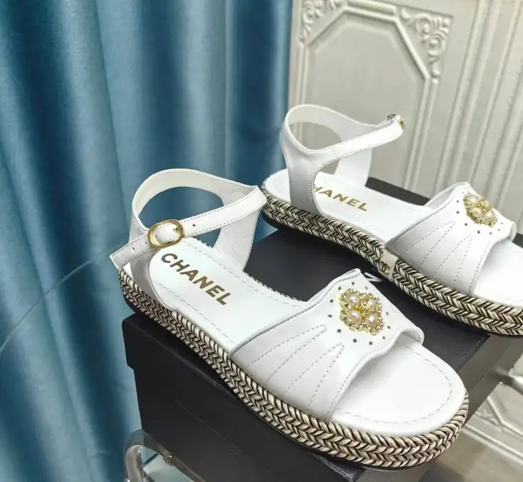 hype Chanel Slippers