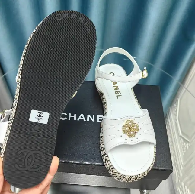 hype Chanel Slippers