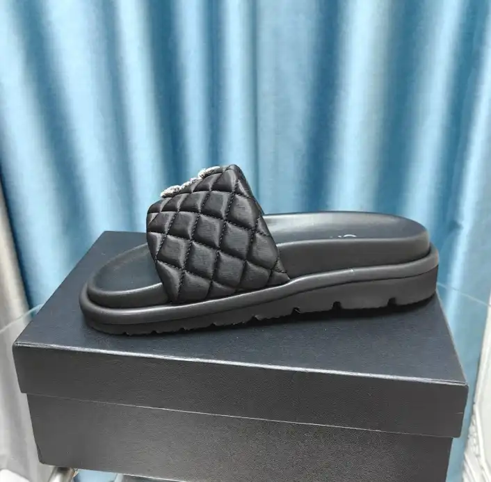 hype Chanel Slippers