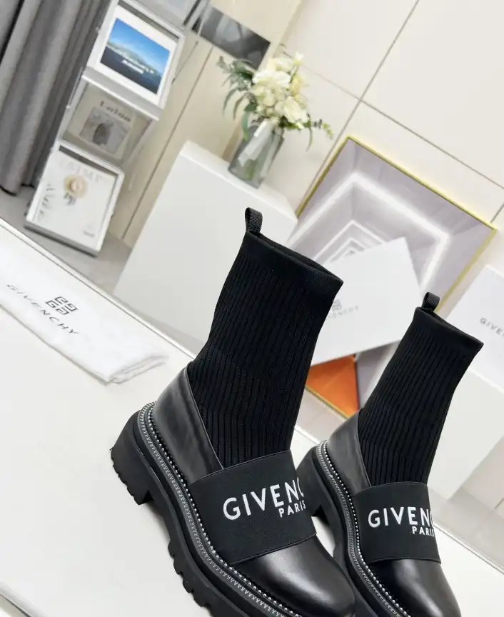 hype Givenchy Boots