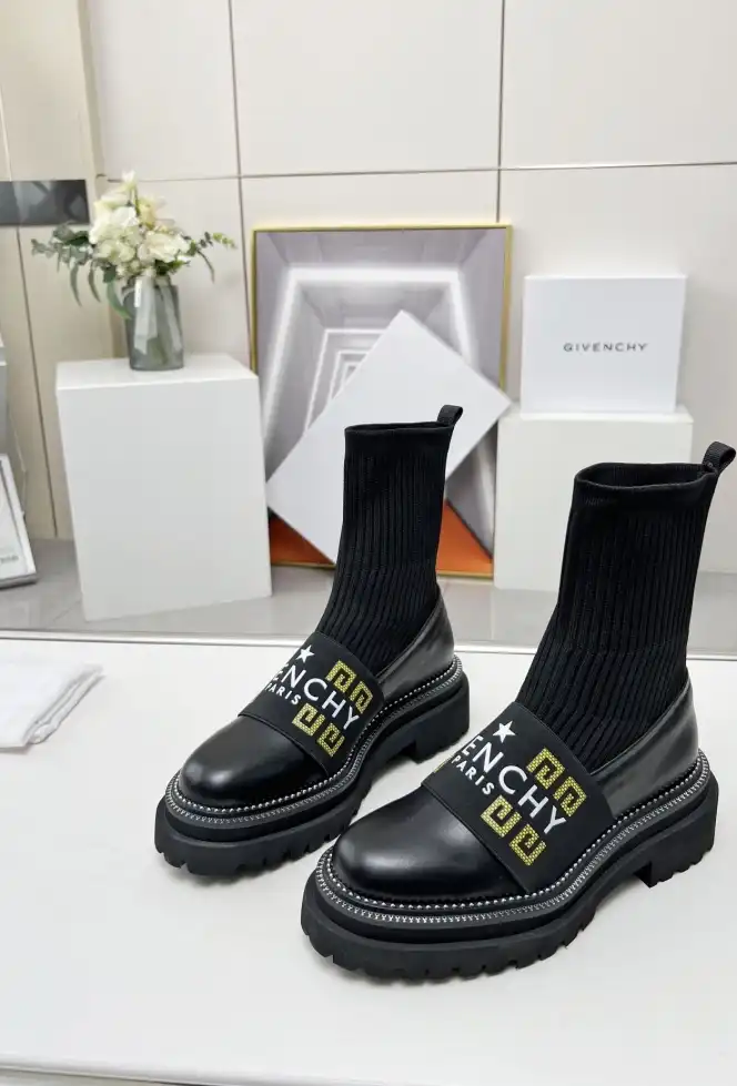 hype Givenchy Boots