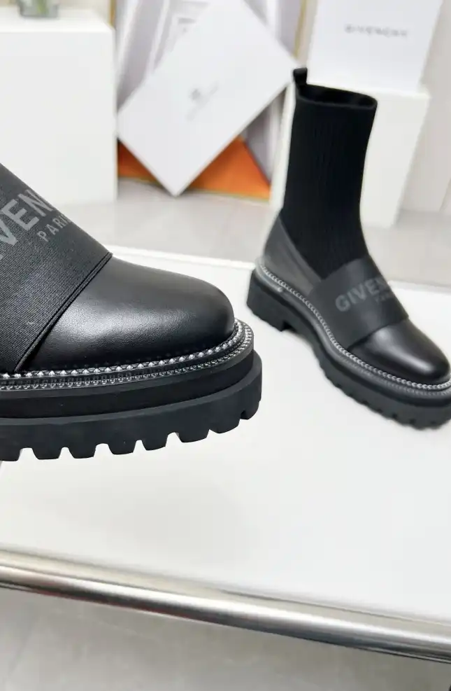 hype Givenchy Boots