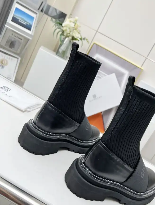 hype Givenchy Boots