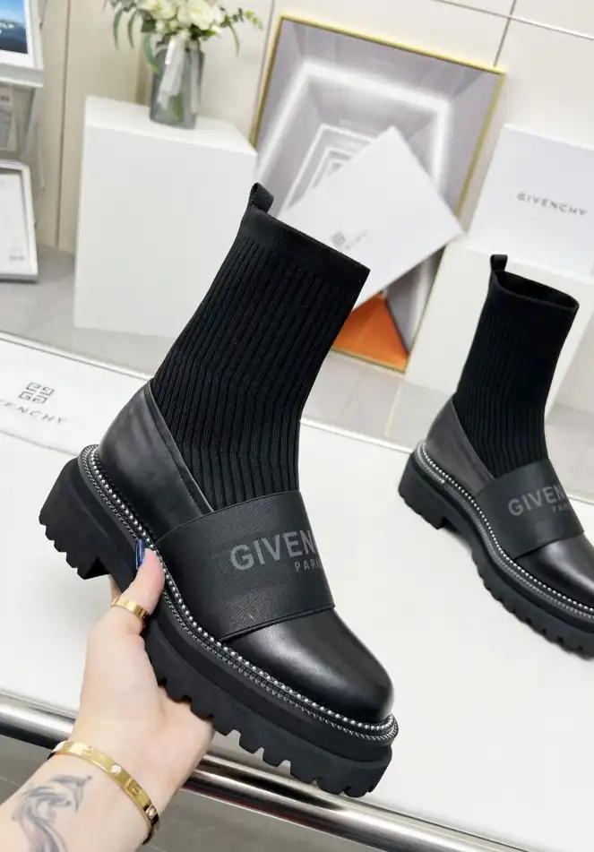 hype Givenchy Boots