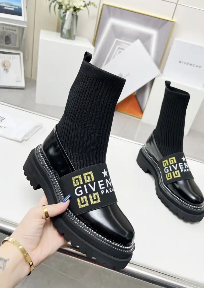 hype Givenchy Boots