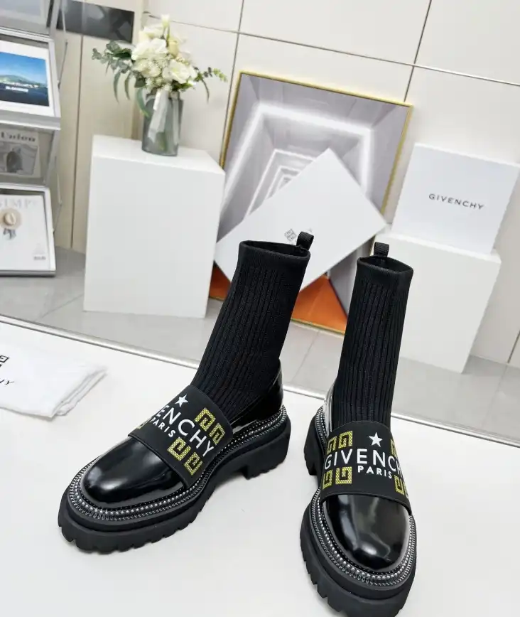 hype Givenchy Boots