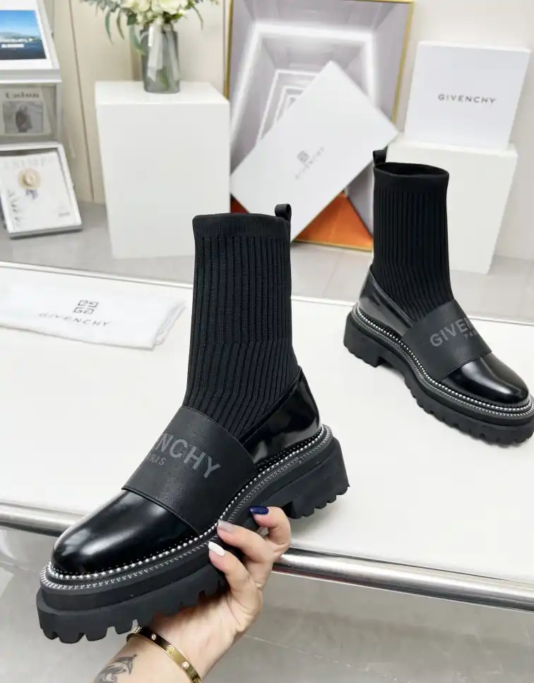 hype Givenchy Boots