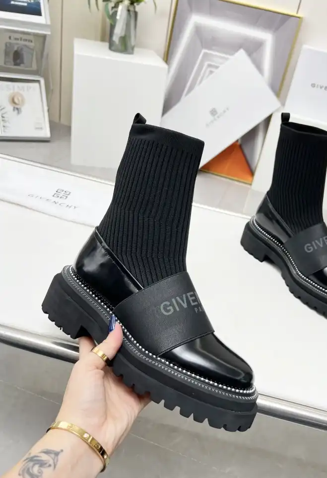 hype Givenchy Boots