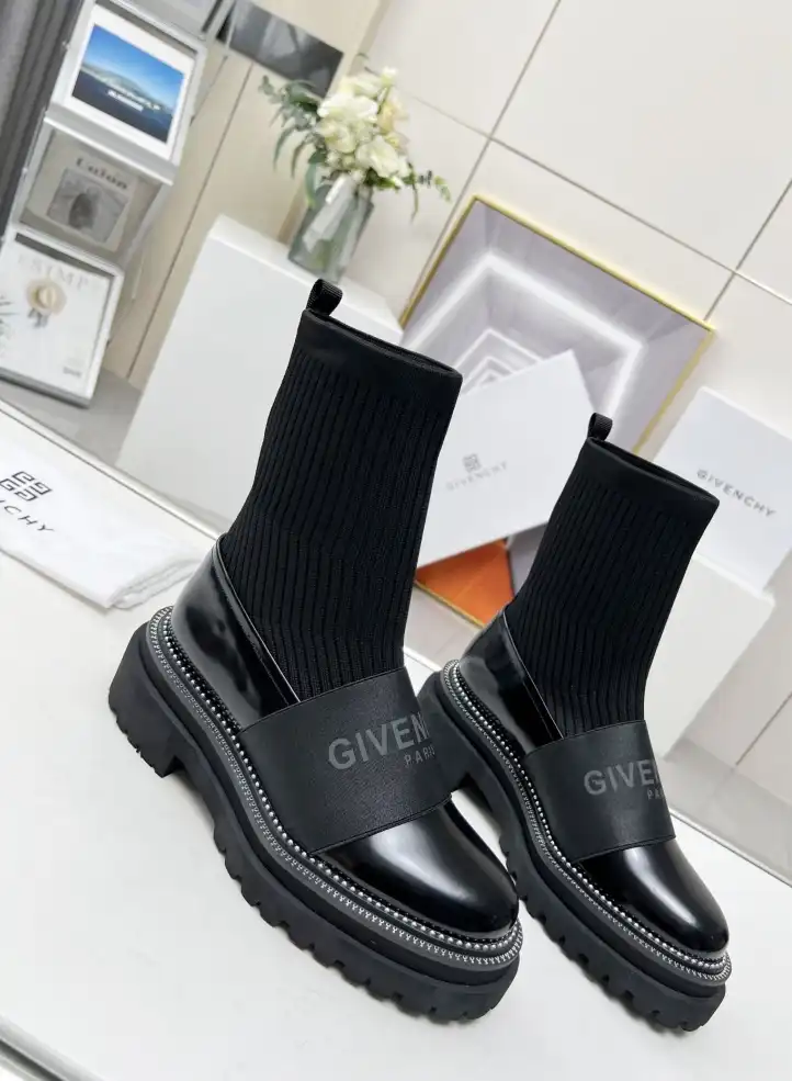 hype Givenchy Boots