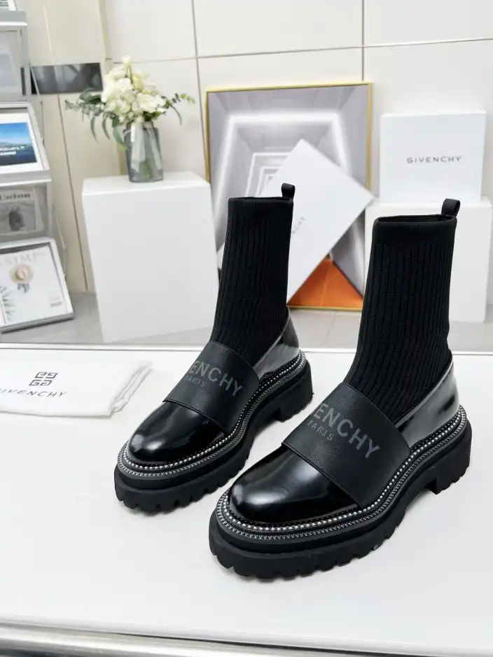 hype Givenchy Boots