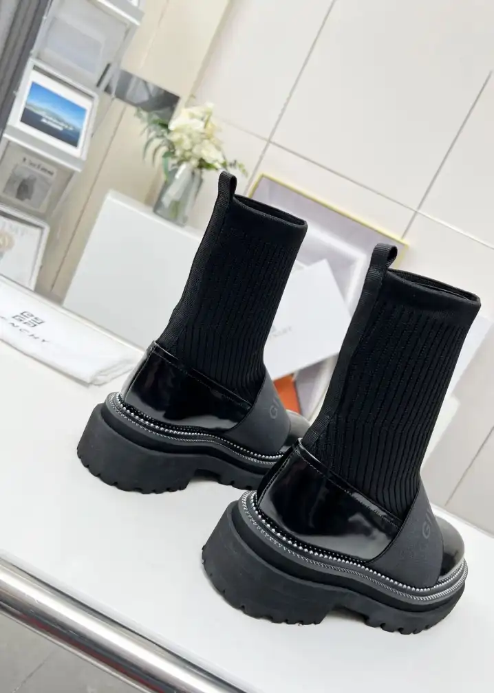 hype Givenchy Boots