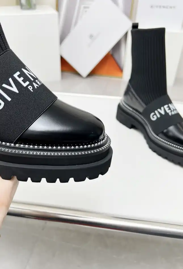 hype Givenchy Boots