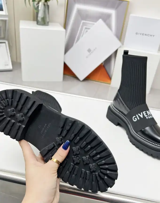 hype Givenchy Boots