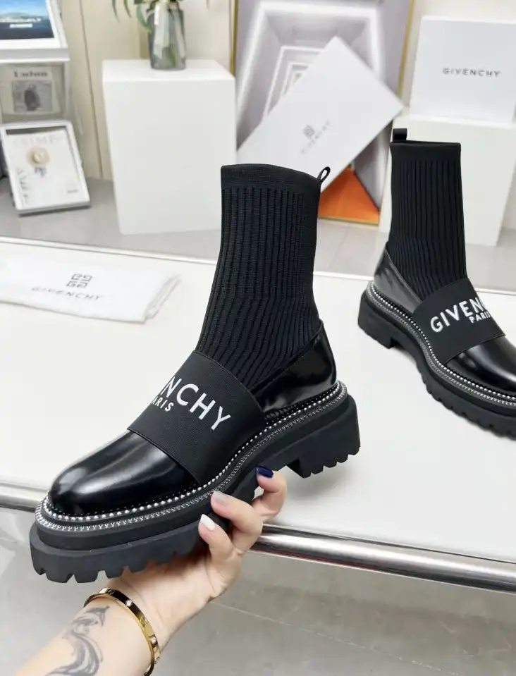 hype Givenchy Boots