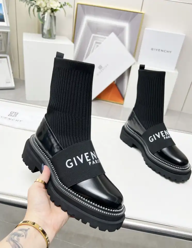 hype Givenchy Boots