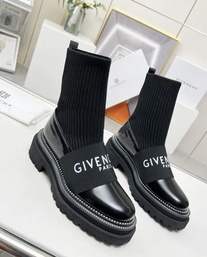 hype Givenchy Boots