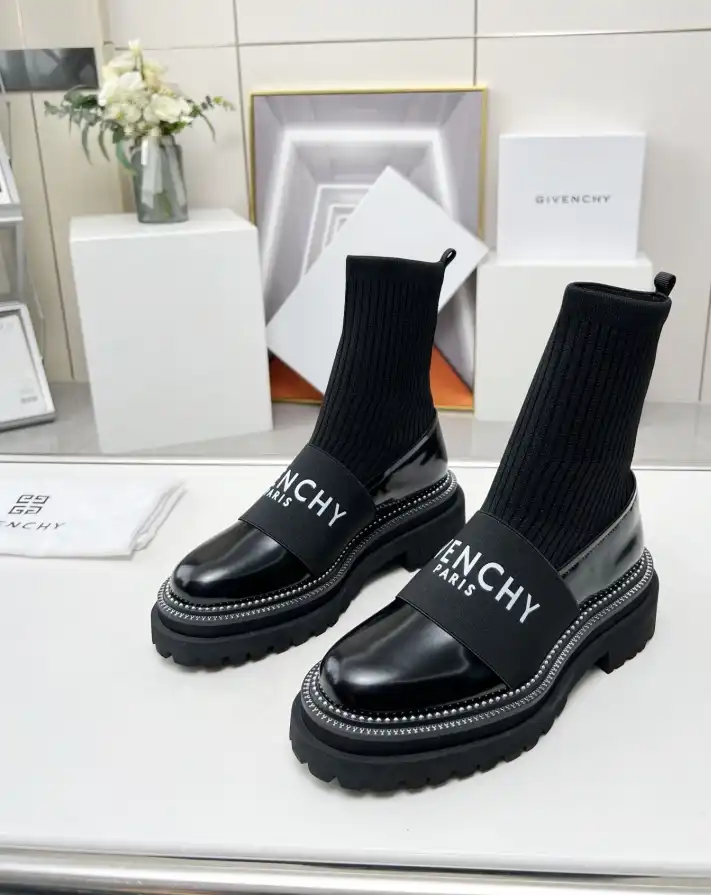 hype Givenchy Boots