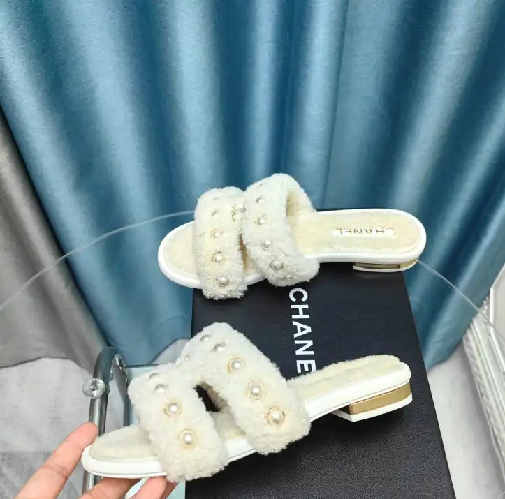 hype Chanel Slippers