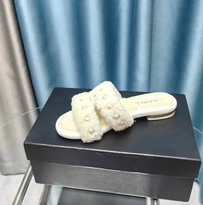 hype Chanel Slippers