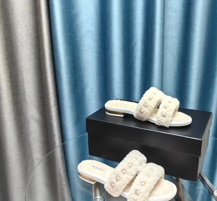 hype Chanel Slippers