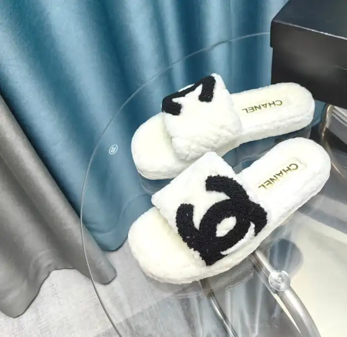 hype Chanel Slippers