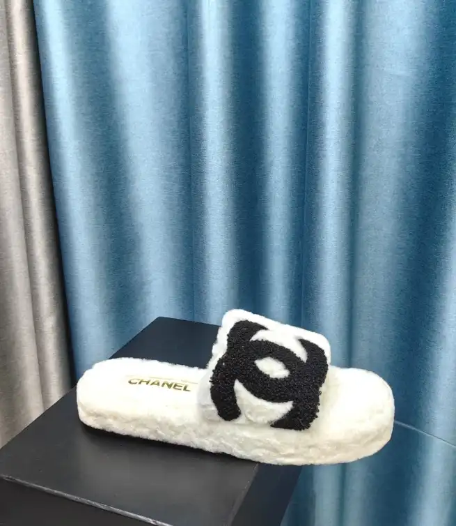 hype Chanel Slippers