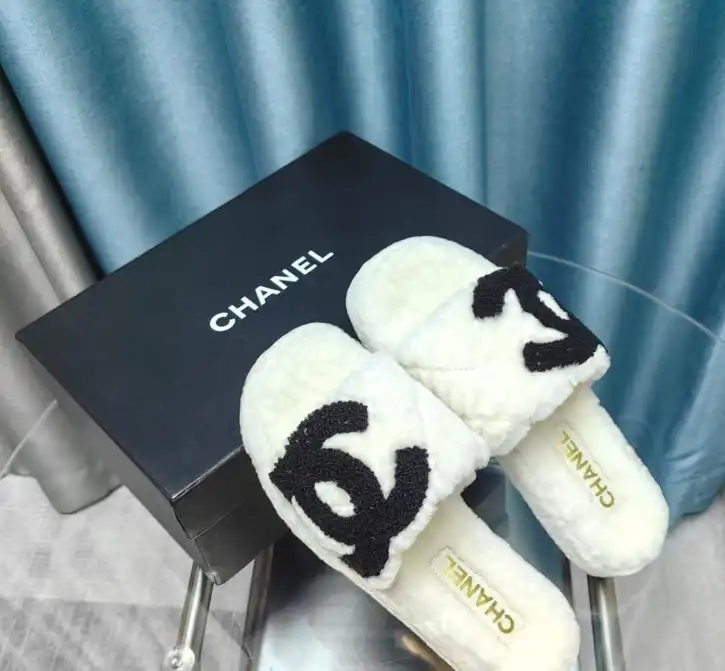 hype Chanel Slippers