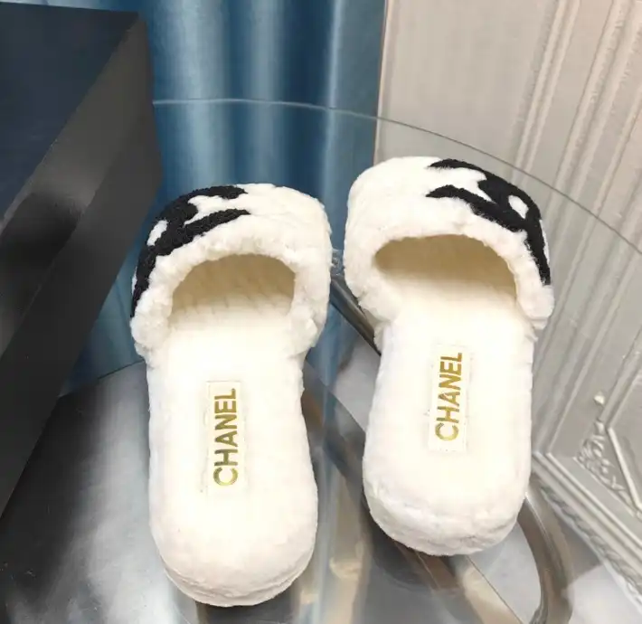 hype Chanel Slippers