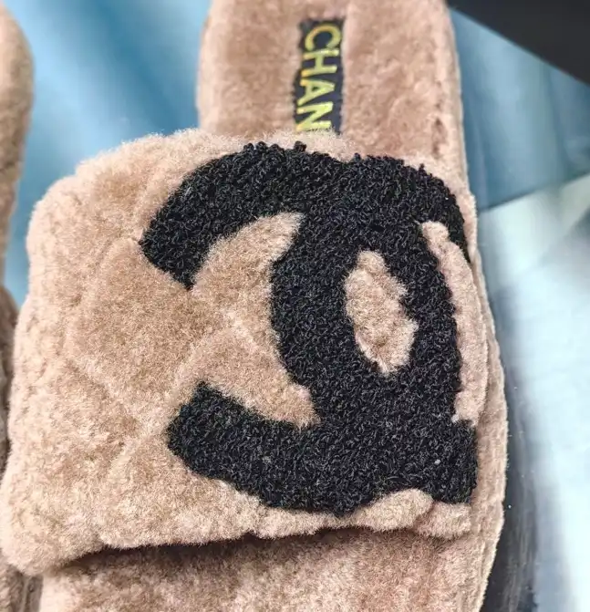 hype Chanel Slippers