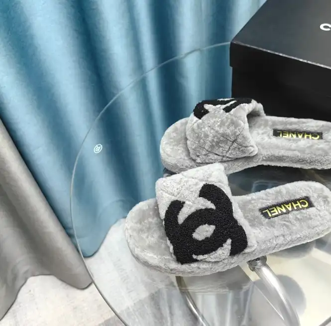 hype Chanel Slippers