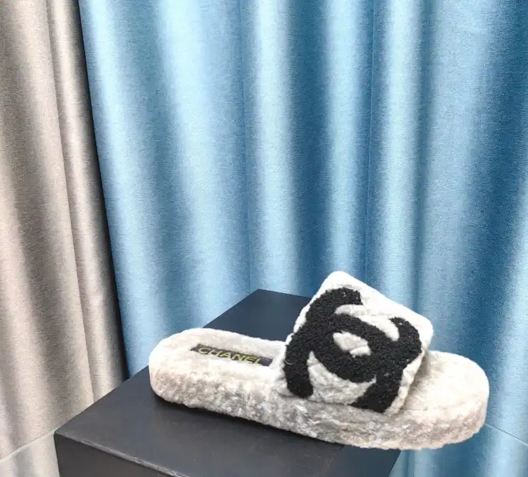 hype Chanel Slippers