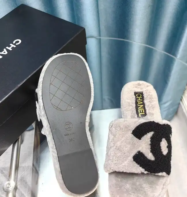 hype Chanel Slippers