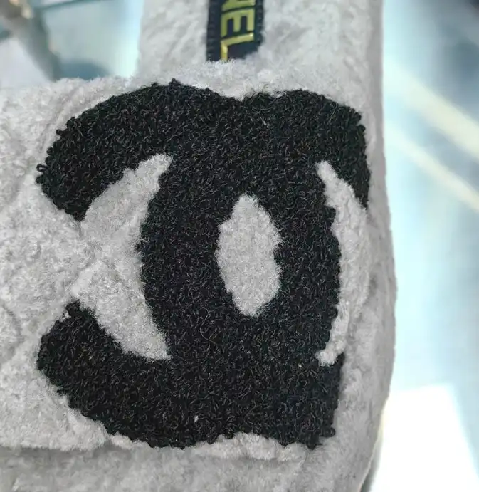 hype Chanel Slippers