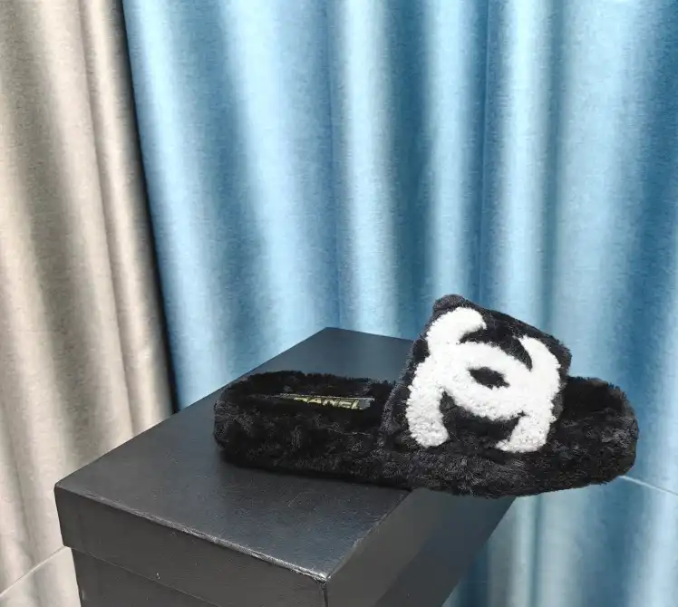 hype Chanel Slippers