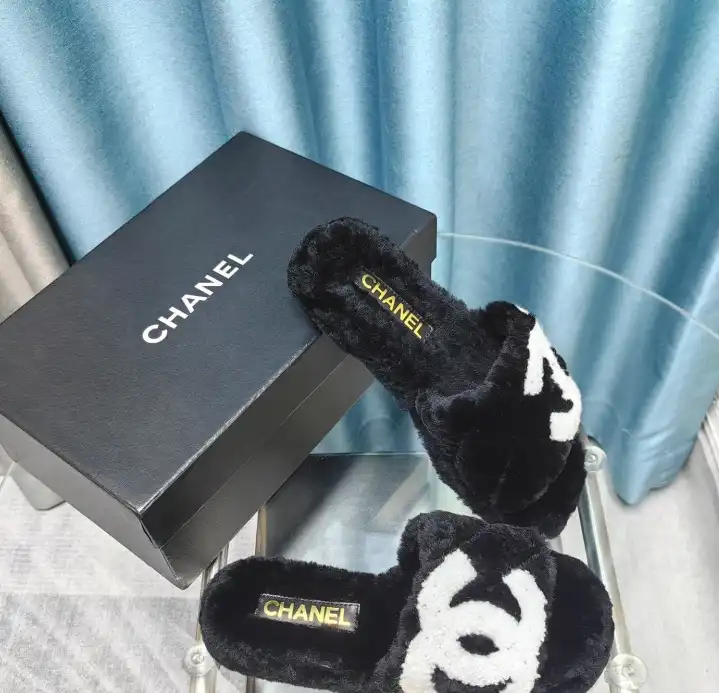 hype Chanel Slippers