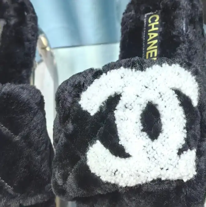 hype Chanel Slippers