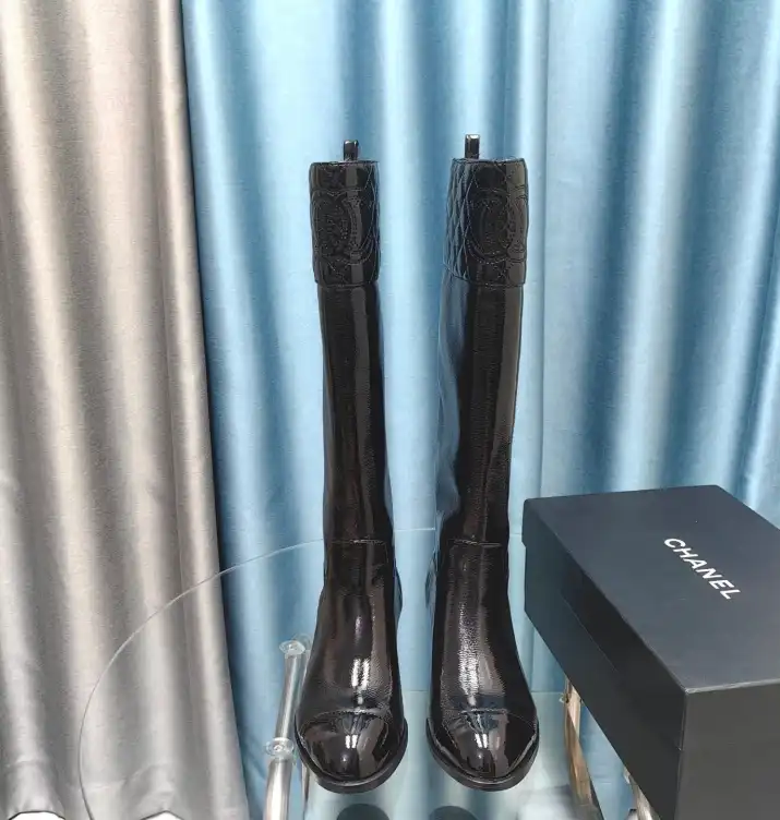 hype Chanel Boots