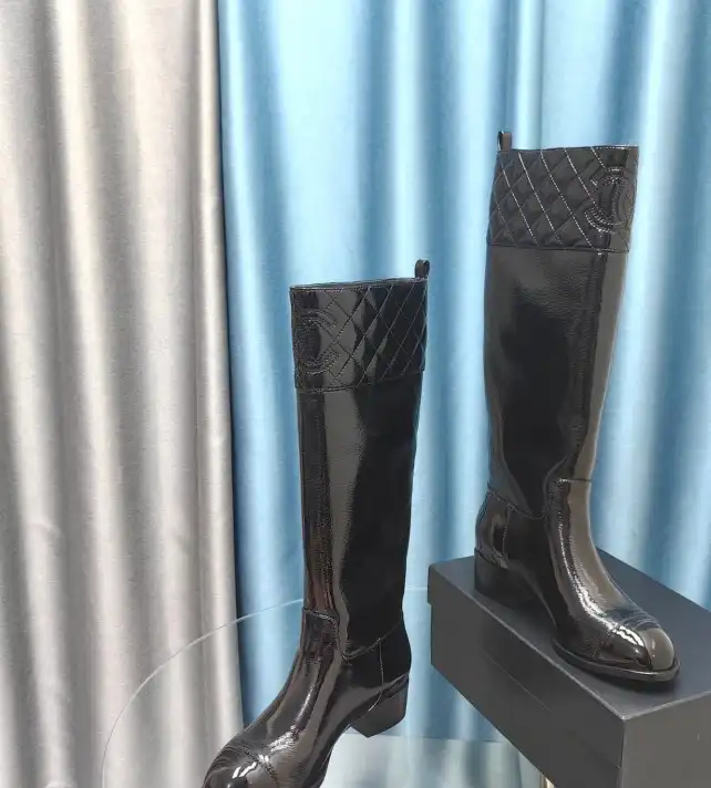 hype Chanel Boots