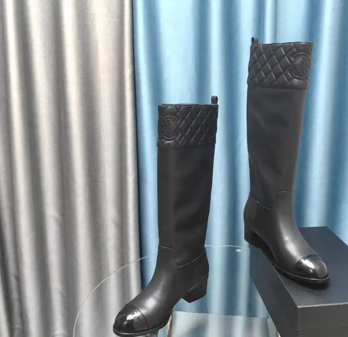 hype Chanel Boots