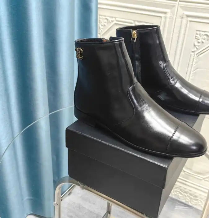 hype Chanel Boots