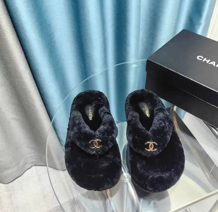 hype Chanel Slippers