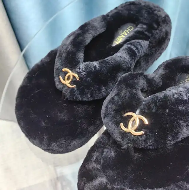 hype Chanel Slippers