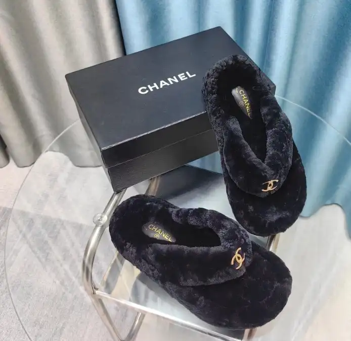 hype Chanel Slippers