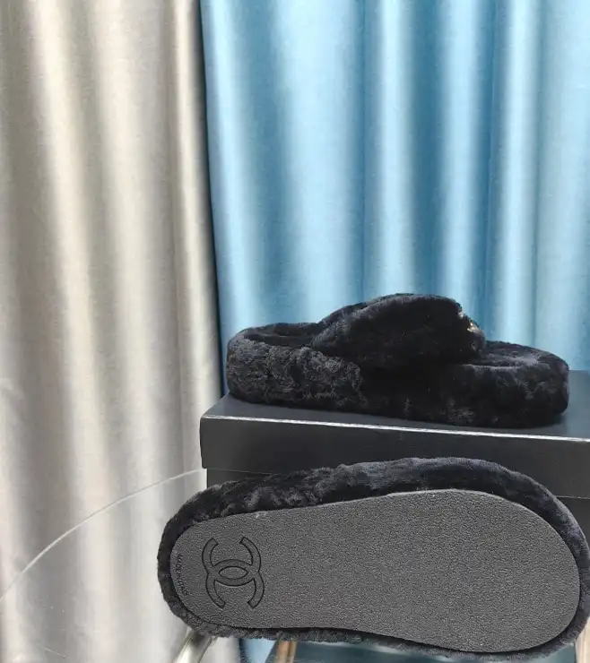 hype Chanel Slippers