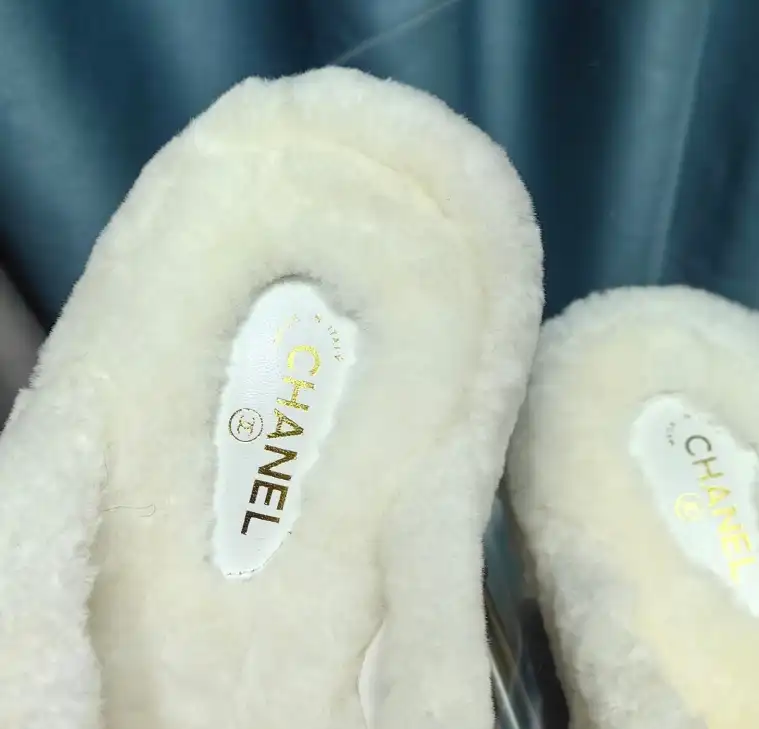 hype Chanel Slippers