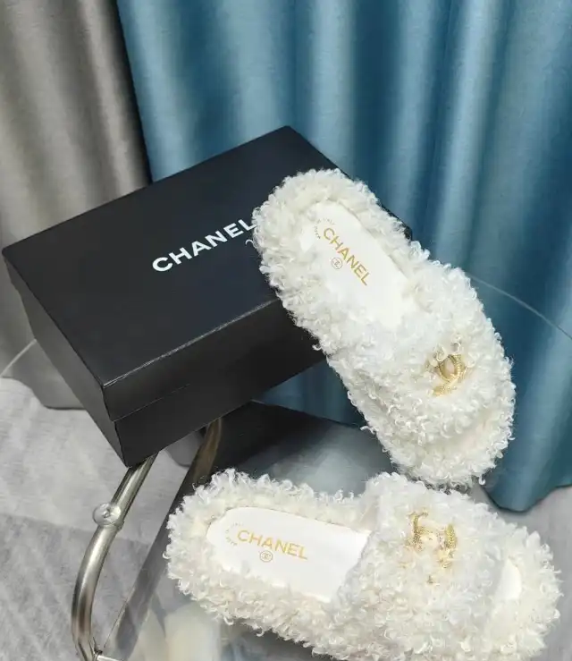 hype Chanel Slippers