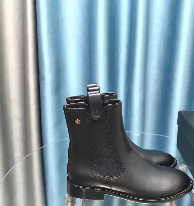 hype Chanel Boots