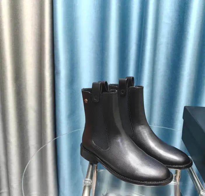 hype Chanel Boots