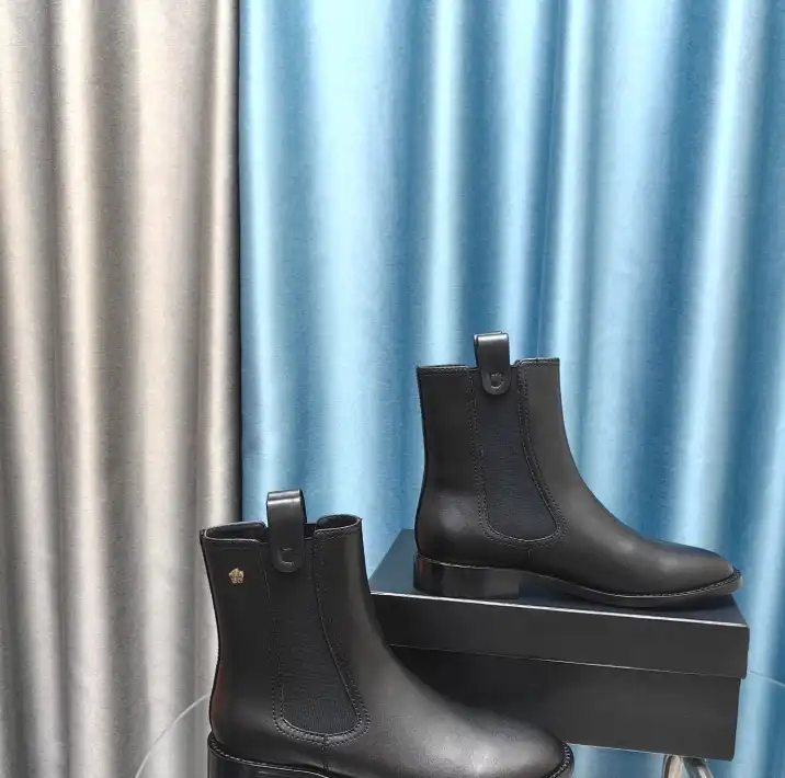 hype Chanel Boots